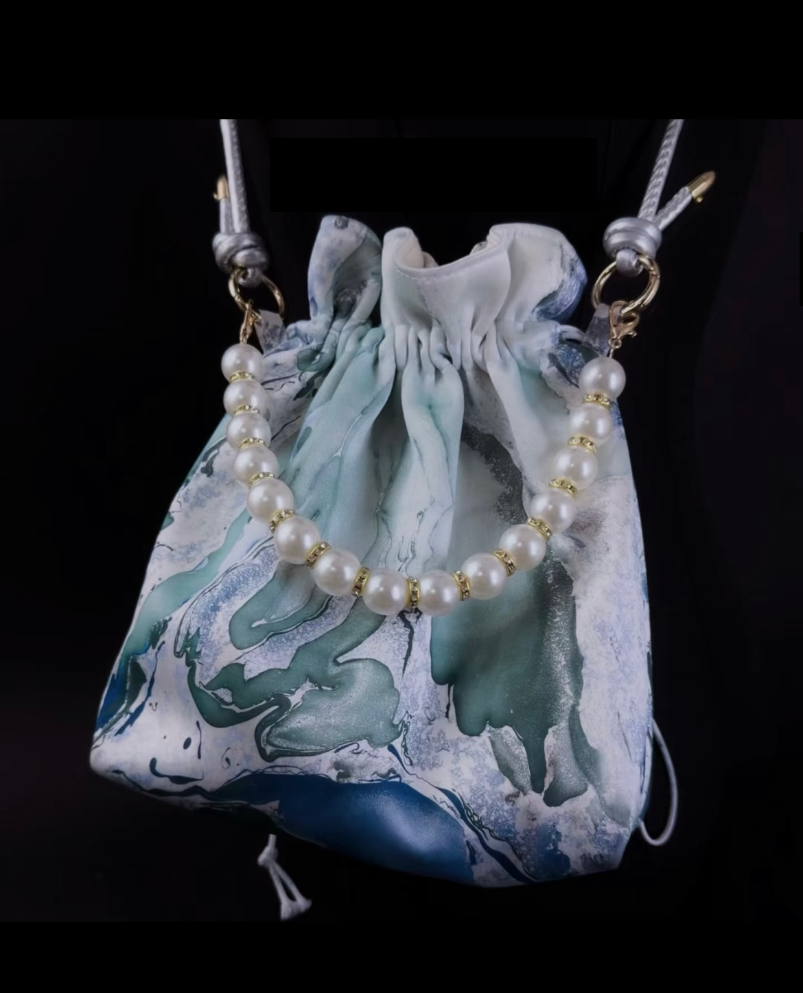 Floating Lacquer Silk Sachet Bag