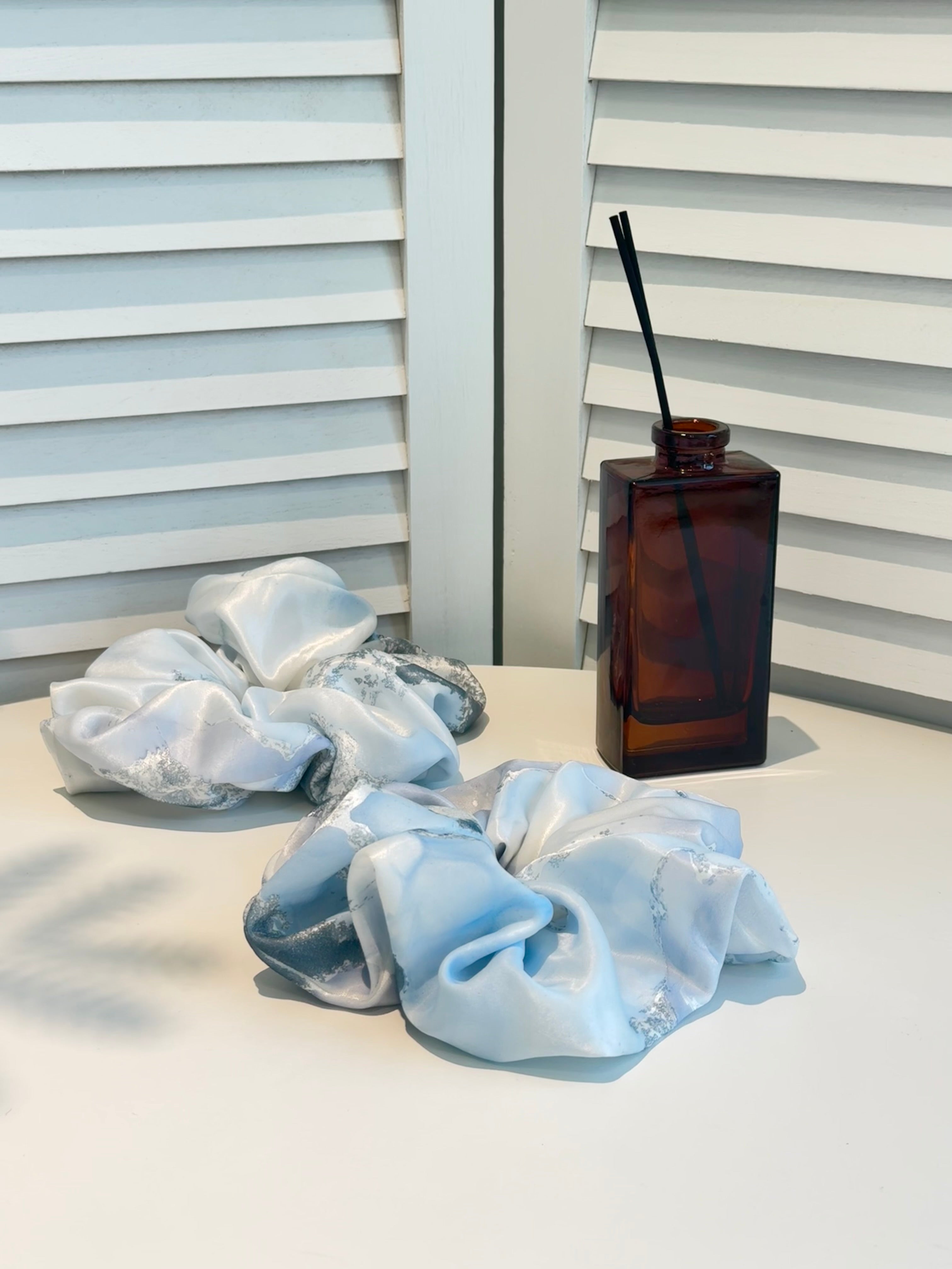 Yunshu Floating Lacquer Oversized Scrunchie
