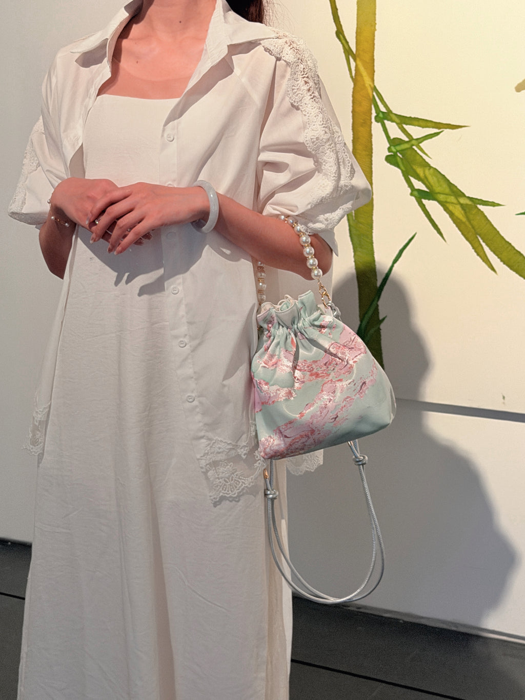 Floating Lacquer Lucky Pouch