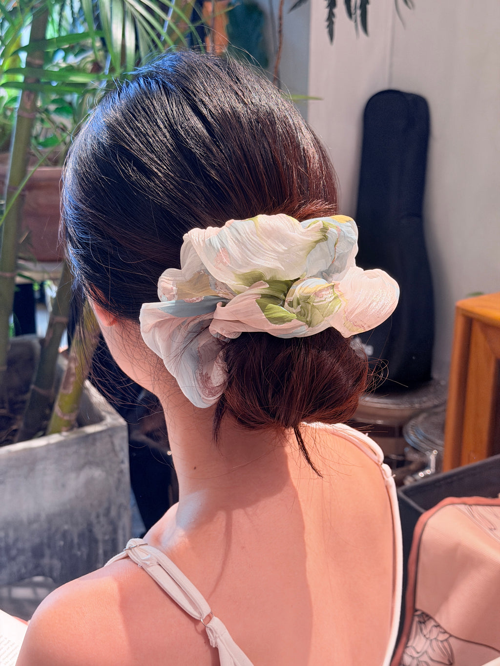 Shell Lacquer Scrunchie